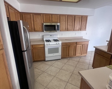 7220 E Kramer Street - Photo Thumbnail 3