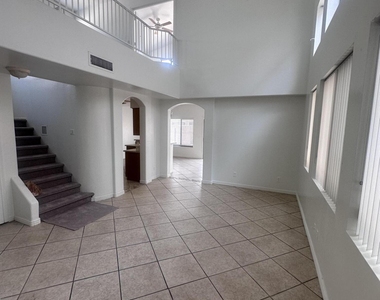 7220 E Kramer Street - Photo Thumbnail 1
