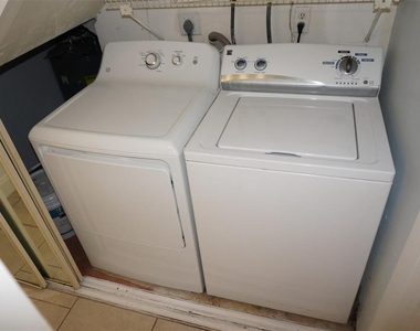 3425 San Bernadino Drive - Photo Thumbnail 15