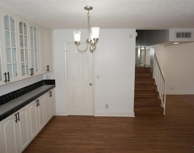 3425 San Bernadino Drive - Photo Thumbnail 9