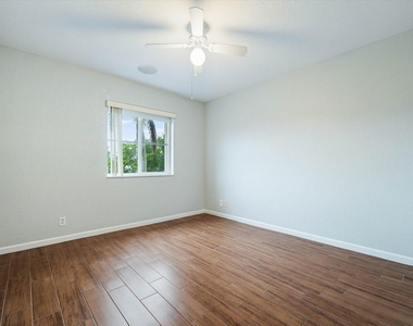 890 Hawthorn Terrace - Photo Thumbnail 43