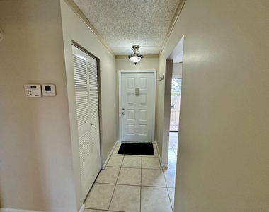 535 Banks Road - Photo Thumbnail 3
