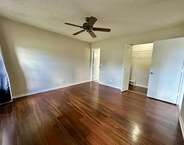 535 Banks Road - Photo Thumbnail 16