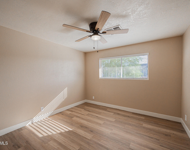 338 E Vogel Avenue - Photo Thumbnail 11