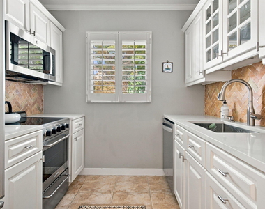 624 Orton Avenue - Photo Thumbnail 8