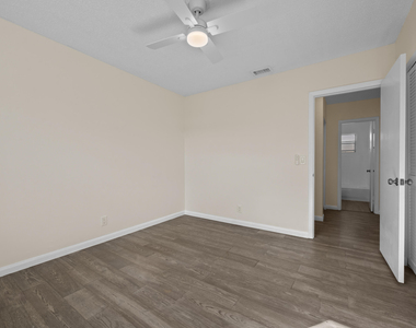 1095 Chickasaw Street - Photo Thumbnail 25