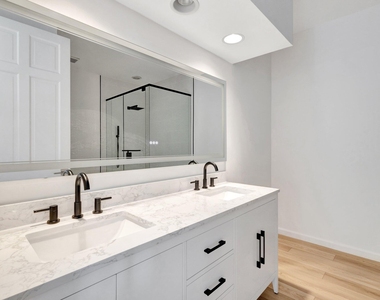 2526 Nw 52nd Street - Photo Thumbnail 22