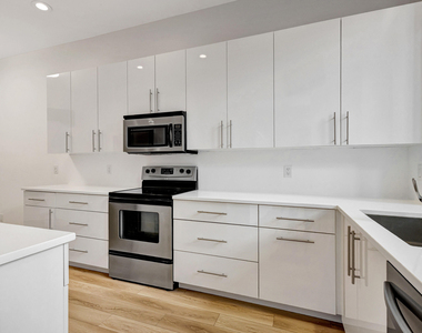 2526 Nw 52nd Street - Photo Thumbnail 34