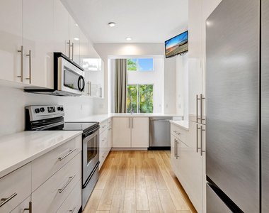 2526 Nw 52nd Street - Photo Thumbnail 33
