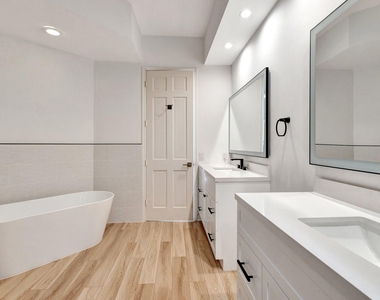 2526 Nw 52nd Street - Photo Thumbnail 30