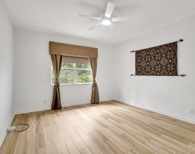 2526 Nw 52nd Street - Photo Thumbnail 18