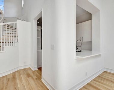 2526 Nw 52nd Street - Photo Thumbnail 9