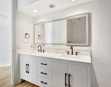 2526 Nw 52nd Street - Photo Thumbnail 32