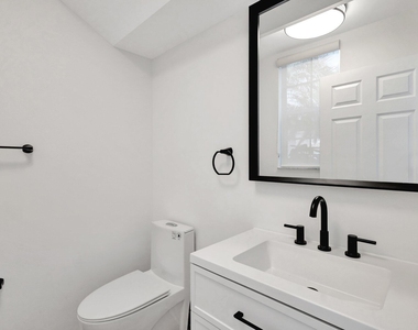 2526 Nw 52nd Street - Photo Thumbnail 16