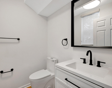 2526 Nw 52nd Street - Photo Thumbnail 29