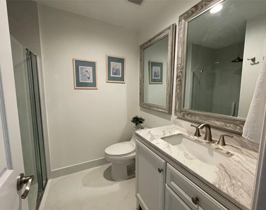 2050 Ne 62nd Street - Photo Thumbnail 14