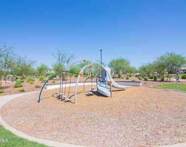 5060 E Gallop Way - Photo Thumbnail 36