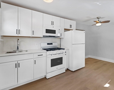 4561 Lake Avenue - Photo Thumbnail 3