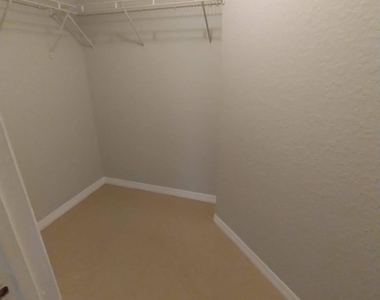 2307 Belmont Lane - Photo Thumbnail 6