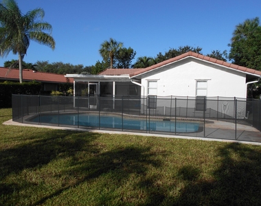 827 Nw 87th Avenue - Photo Thumbnail 39