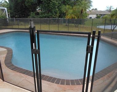 827 Nw 87th Avenue - Photo Thumbnail 33