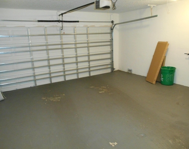 827 Nw 87th Avenue - Photo Thumbnail 12
