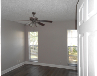 827 Nw 87th Avenue - Photo Thumbnail 27