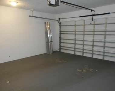 827 Nw 87th Avenue - Photo Thumbnail 13
