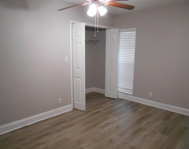 827 Nw 87th Avenue - Photo Thumbnail 23