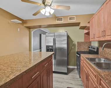 2180 Nw 105th Terrace - Photo Thumbnail 12