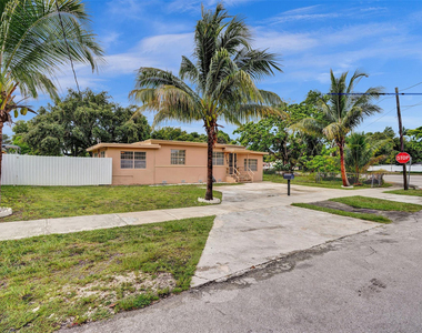 2180 Nw 105th Terrace - Photo Thumbnail 5