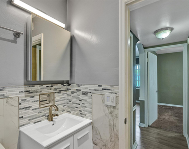 2180 Nw 105th Terrace - Photo Thumbnail 28