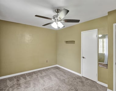 2180 Nw 105th Terrace - Photo Thumbnail 17