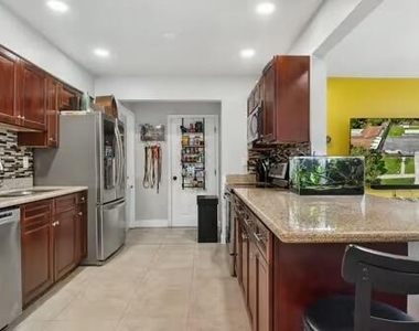 6311 Liberty Street - Photo Thumbnail 5