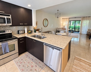 2257 Sw 15th Street - Photo Thumbnail 2