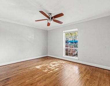 5222 Fleetwood Oaks Avenue - Photo Thumbnail 13