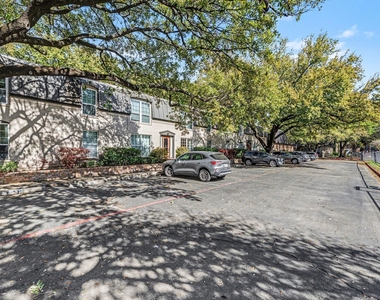 5222 Fleetwood Oaks Avenue - Photo Thumbnail 18