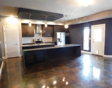 17517 Black Hawk Drive - Photo Thumbnail 6