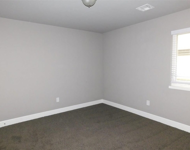 17517 Black Hawk Drive - Photo Thumbnail 16