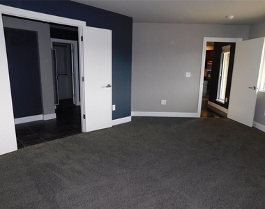 17517 Black Hawk Drive - Photo Thumbnail 8
