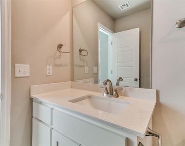 1301 Harvest Trail - Photo Thumbnail 21