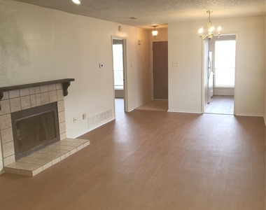 2732 Parkchester Drive - Photo Thumbnail 5