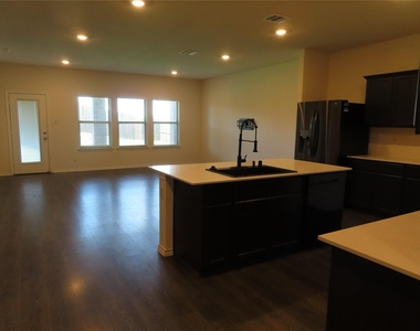 3037 Zinnia Street - Photo Thumbnail 1