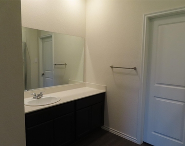 3037 Zinnia Street - Photo Thumbnail 8