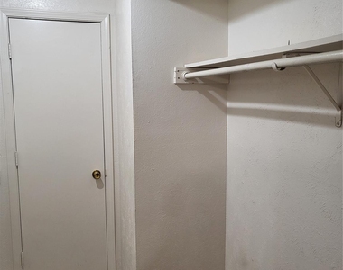 2718 Saint George Place - Photo Thumbnail 6