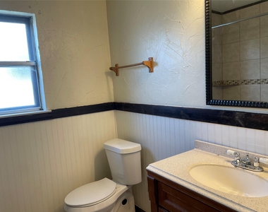 5816 Chadsford Court - Photo Thumbnail 12