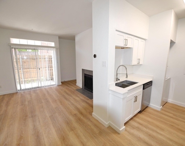 3701 Cedarplaza Lane - Photo Thumbnail 9