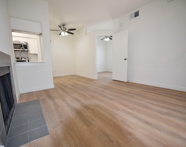 3701 Cedarplaza Lane - Photo Thumbnail 10