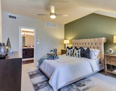 5445 Caruth Haven Lane - Photo Thumbnail 4