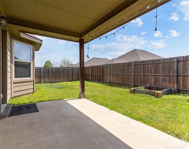 1404 Villa Paloma Boulevard - Photo Thumbnail 27